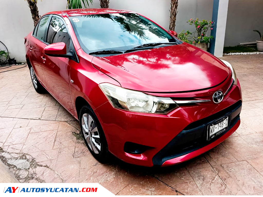 Toyota Yaris Sedan Core CVT  2017