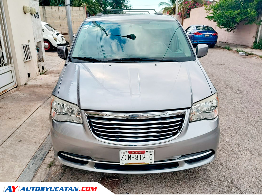 Chrysler Town and Country Touring 2016