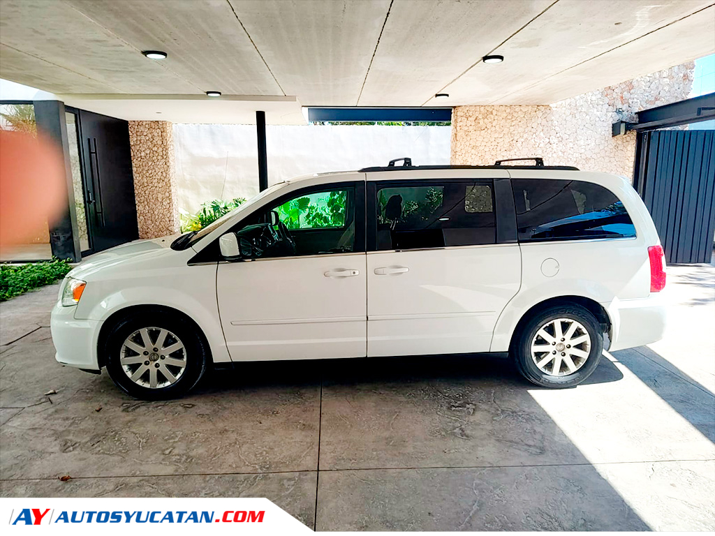 Chrysler Town and Country 2014
