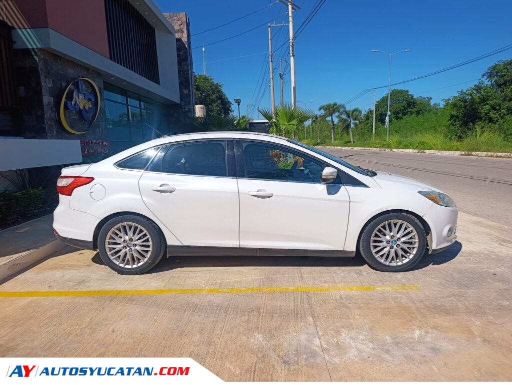 Ford Focus SEL 2012