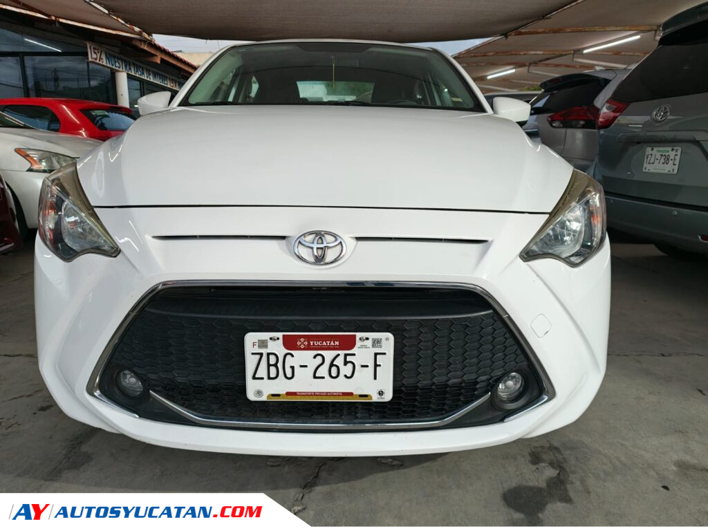 Toyota Yaris R Automático 2020