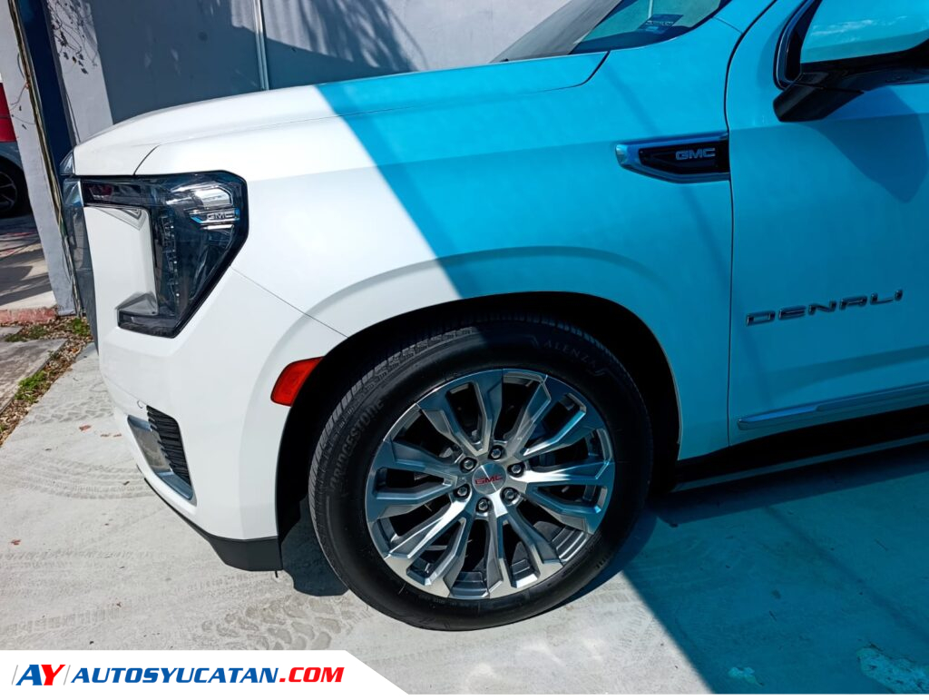 GMC Yukon Denali 2023