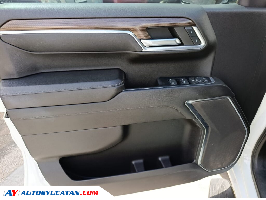 Chevrolet Cheyenne RST 2023