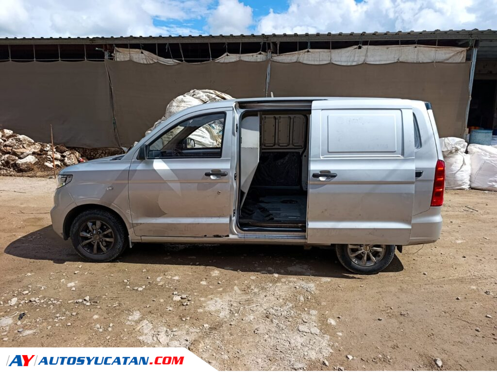 Chevrolet Tornado Van B Cargo LS 2023