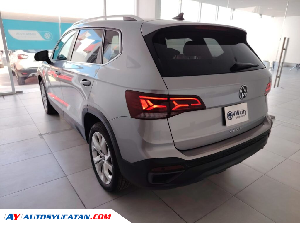 Volkswagen Taos Comfortline 2024