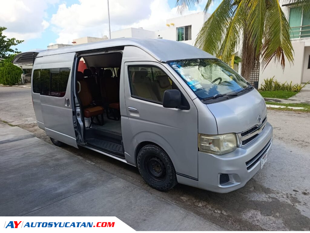 Toyota Hiace 14 Pasajeros 2013