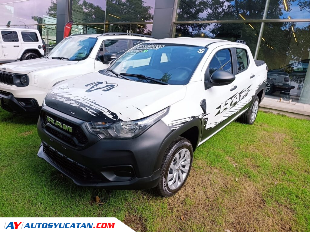 RAM 700 TRADESMAN Doble cabina Manual 2025
