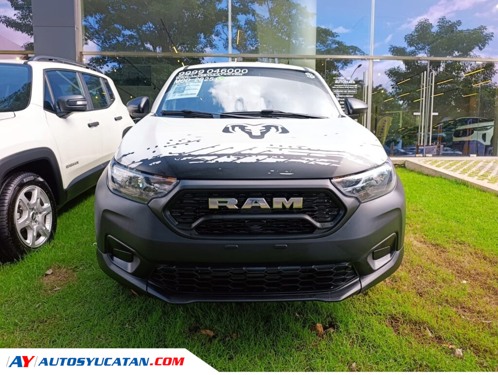 RAM 700 TRADESMAN Doble cabina Manual 2025