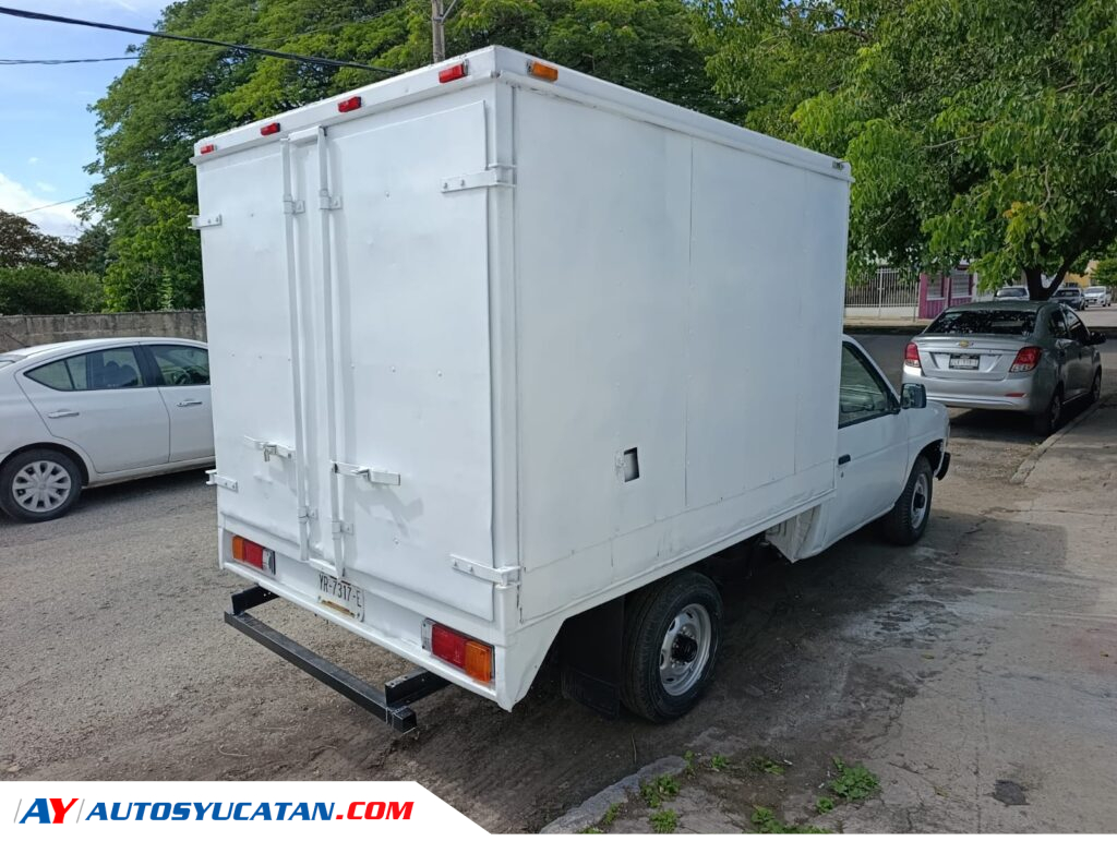 Nissan NP300 Caja Seca 2005