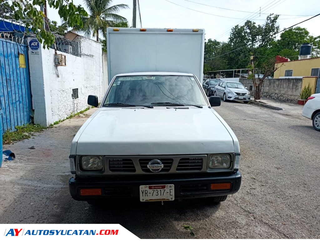 Nissan NP300 Caja Seca 2005