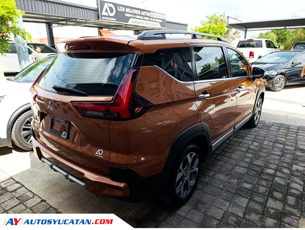 Mitsubishi Xpander Cross 2024