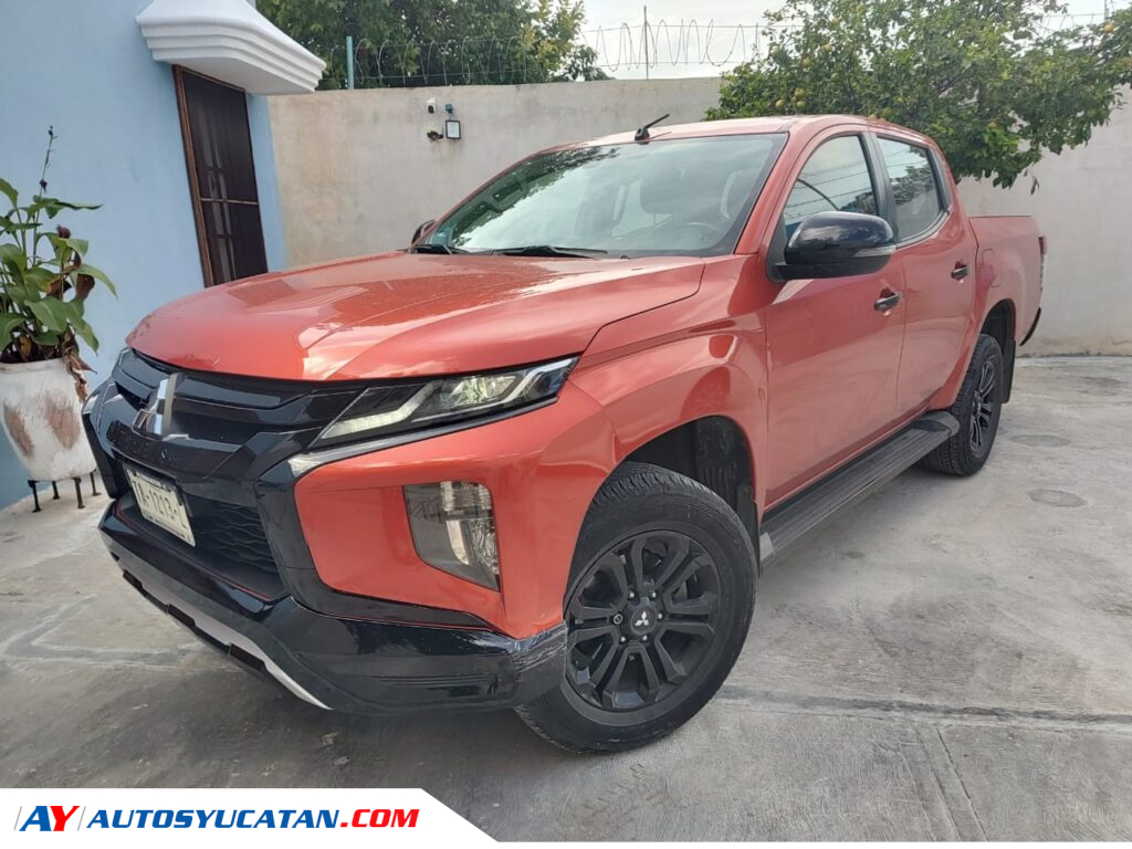 Mitsubishi L200 4 PUERTAS LTD PICKUP DOB CAB 4X4 AT DIESEL 6VEL 2023