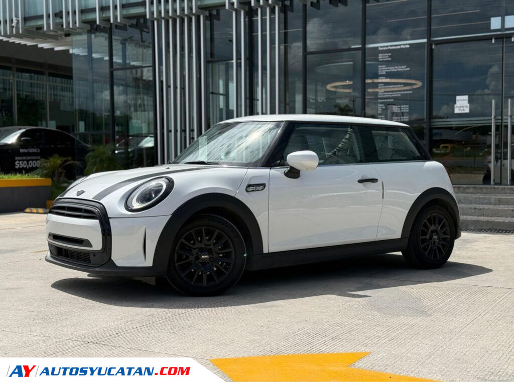 Mini Cooper Classic 2024