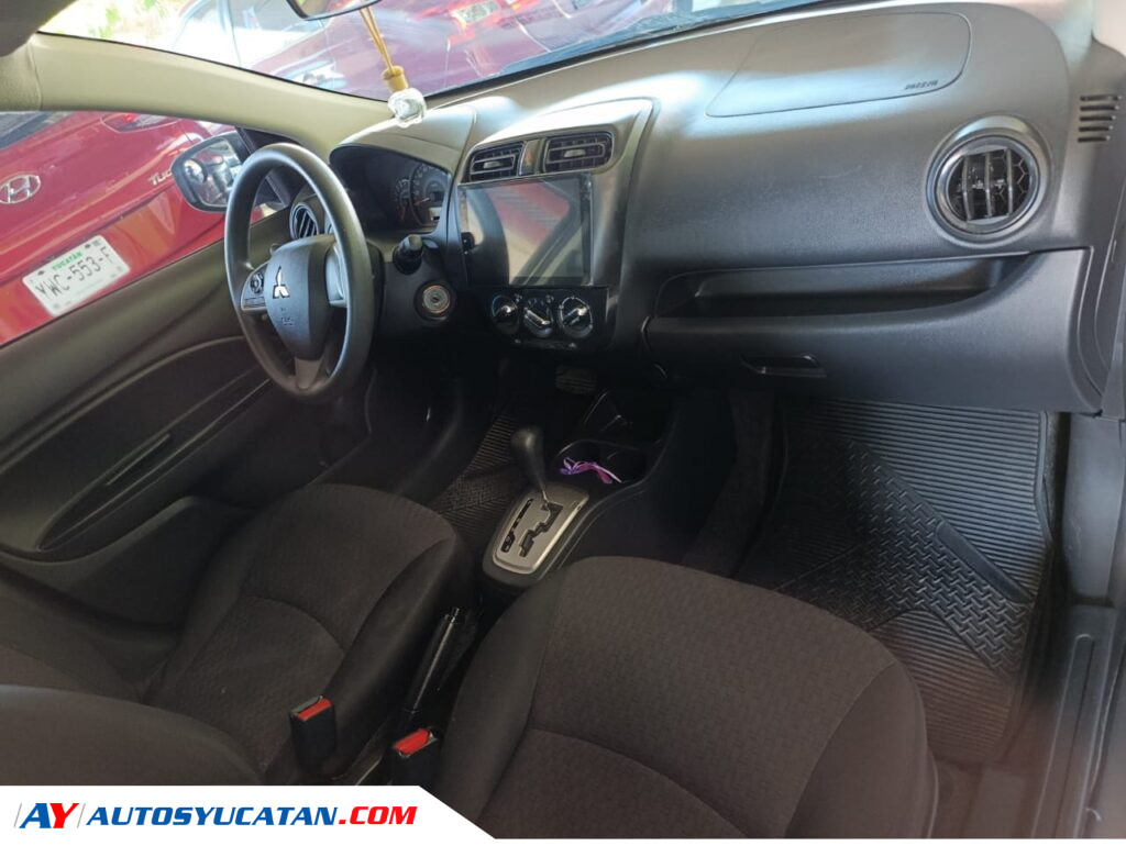 Mitsubishi Mirage GLX Automático 2019