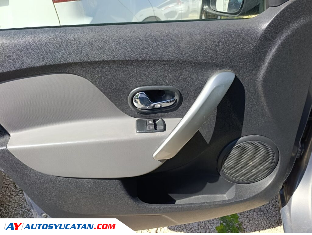 Renault Logan Dinamique 2015