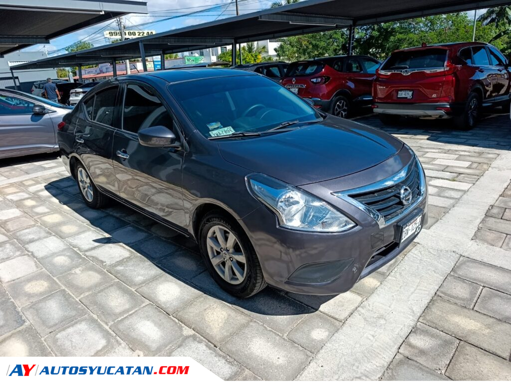 Nissan Versa Sense Automático 2019