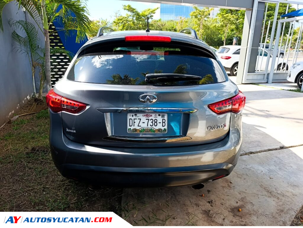 Infiniti QX70 2020