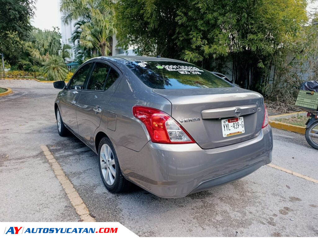 Nissan Versa Advance 2018
