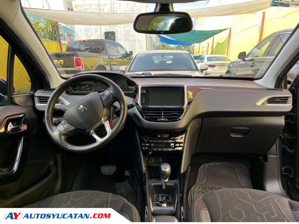 PEUGEOT A2008 ALLURE PACK