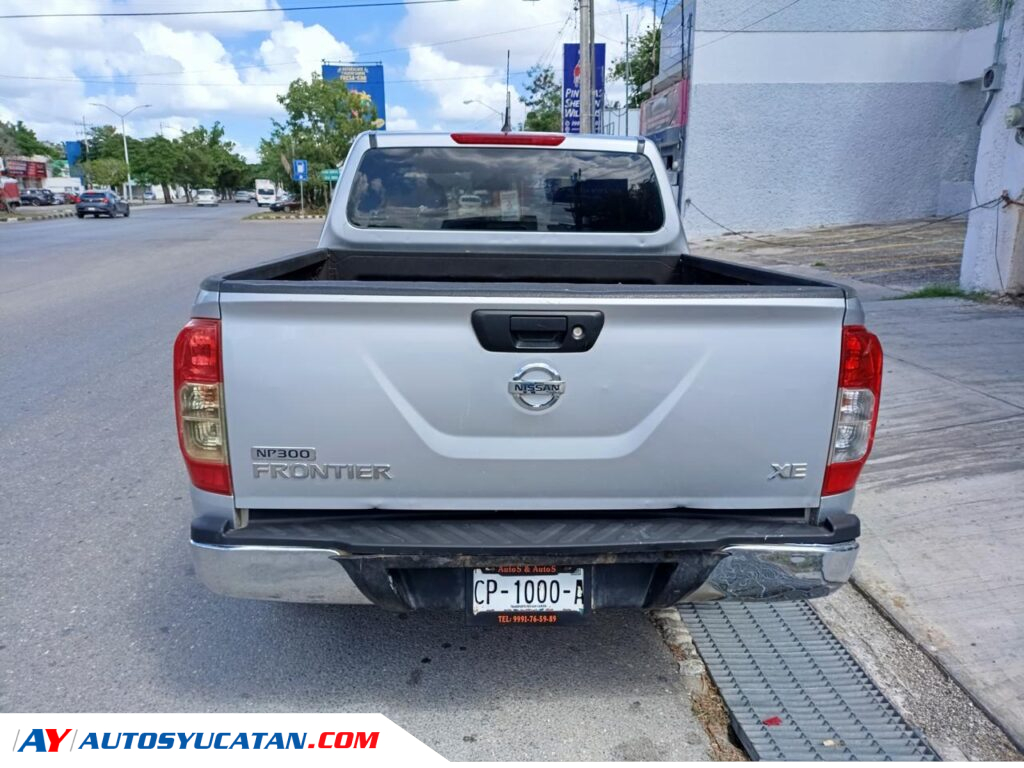 NISSAN FRONTIER NP300 DOBLE CABINA LE 2019