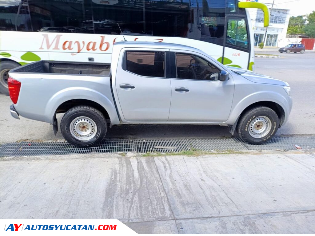 NISSAN FRONTIER NP300 DOBLE CABINA LE 2019
