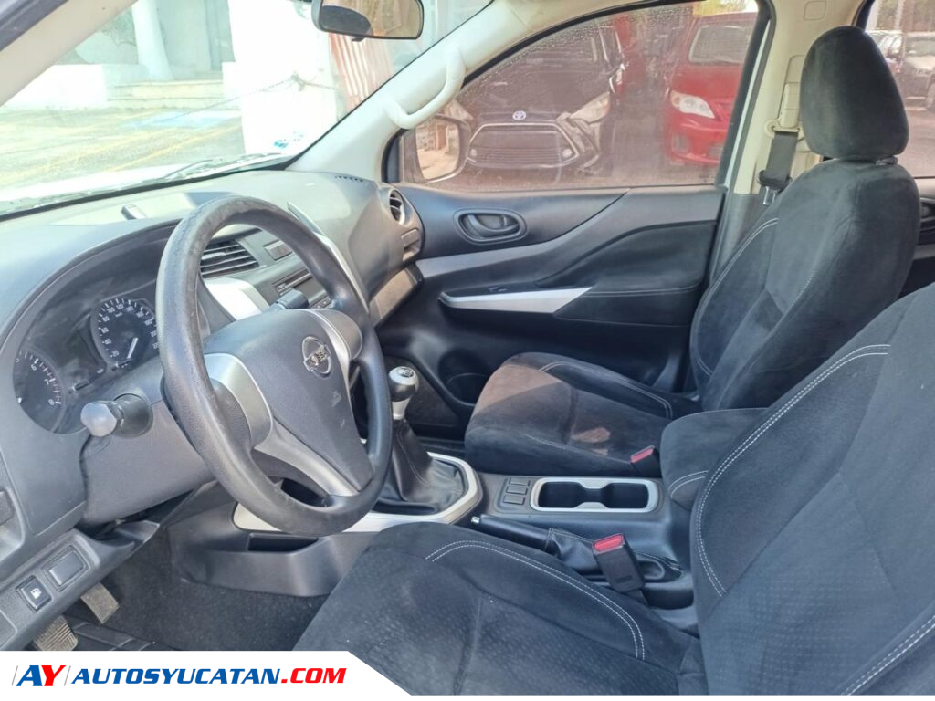 NISSAN FRONTIER NP300 DOBLE CABINA LE 2019