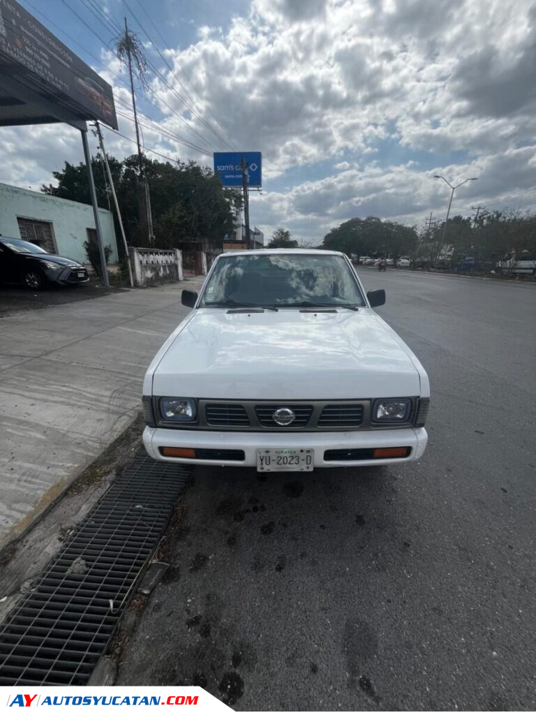 NISSAN DOBLE  CABINA 2007