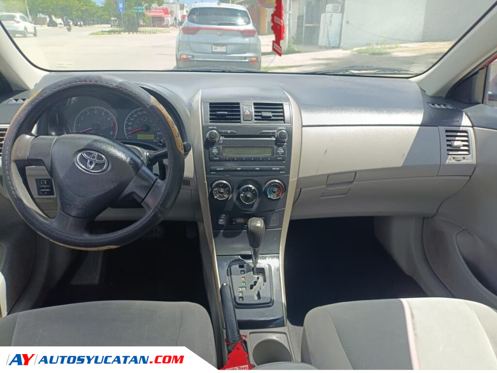 TOYOTA COROLLA LE 2011