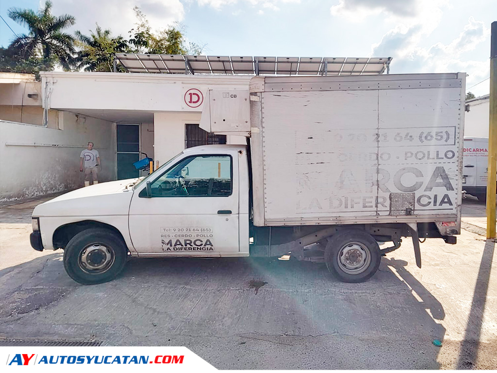 Nissan Estacas Chasis con Caja Termica y Termo 2007