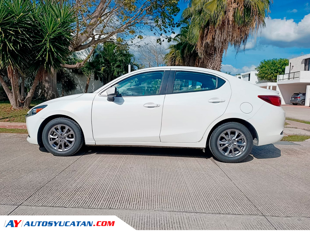 Mazda 2 i Touring  2020