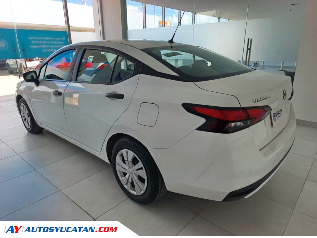 Nissan Versa Sense 2023