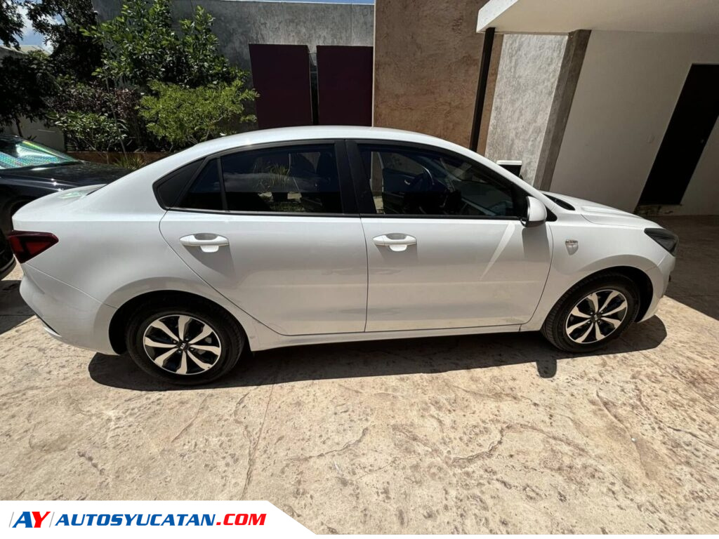 KIA RIO 2021 VERSIÓN EX