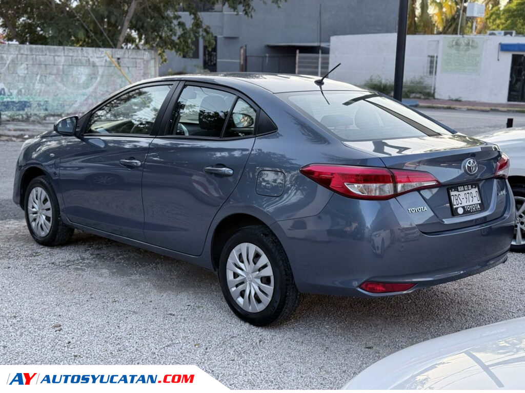 TOYOTA YARIS 2019
