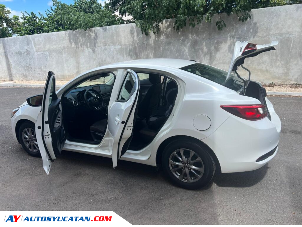 Mazda 2 i Touring  2020