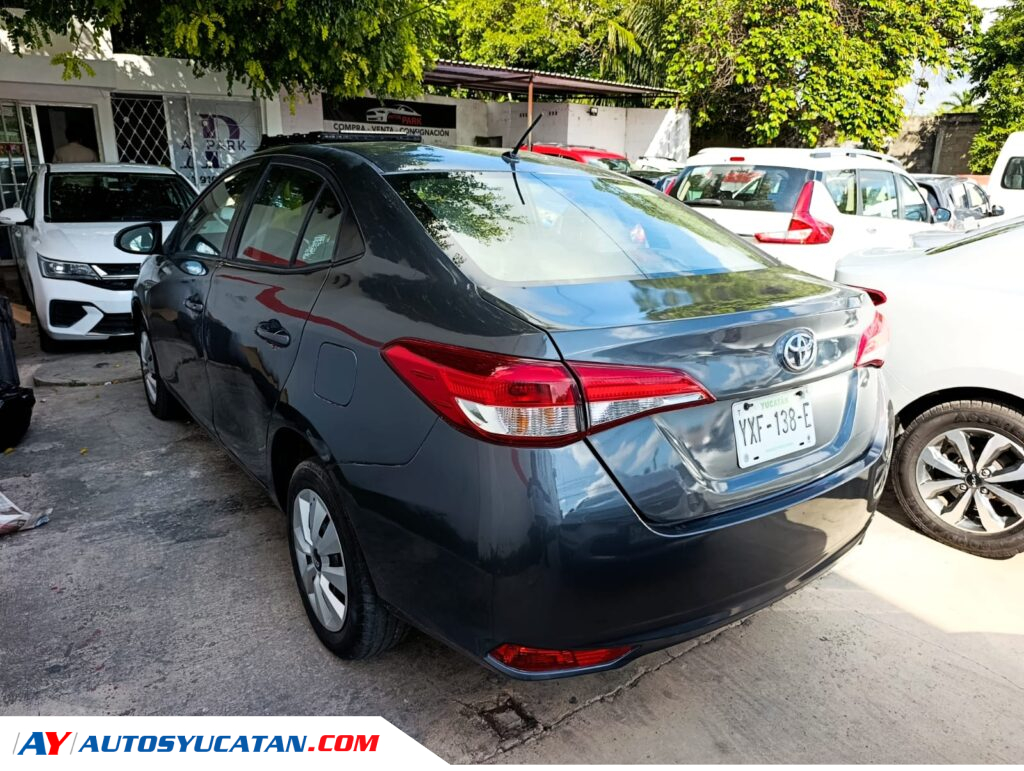 Toyota Yaris Core 2019