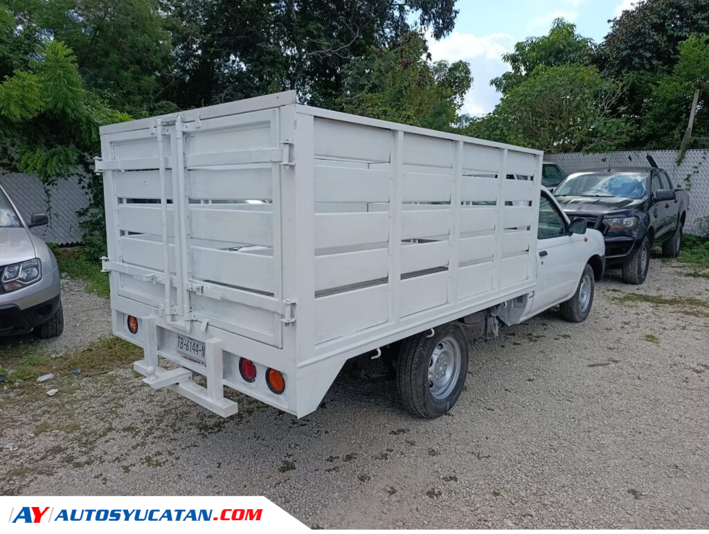 Nissan Estacas STD Clima 2011