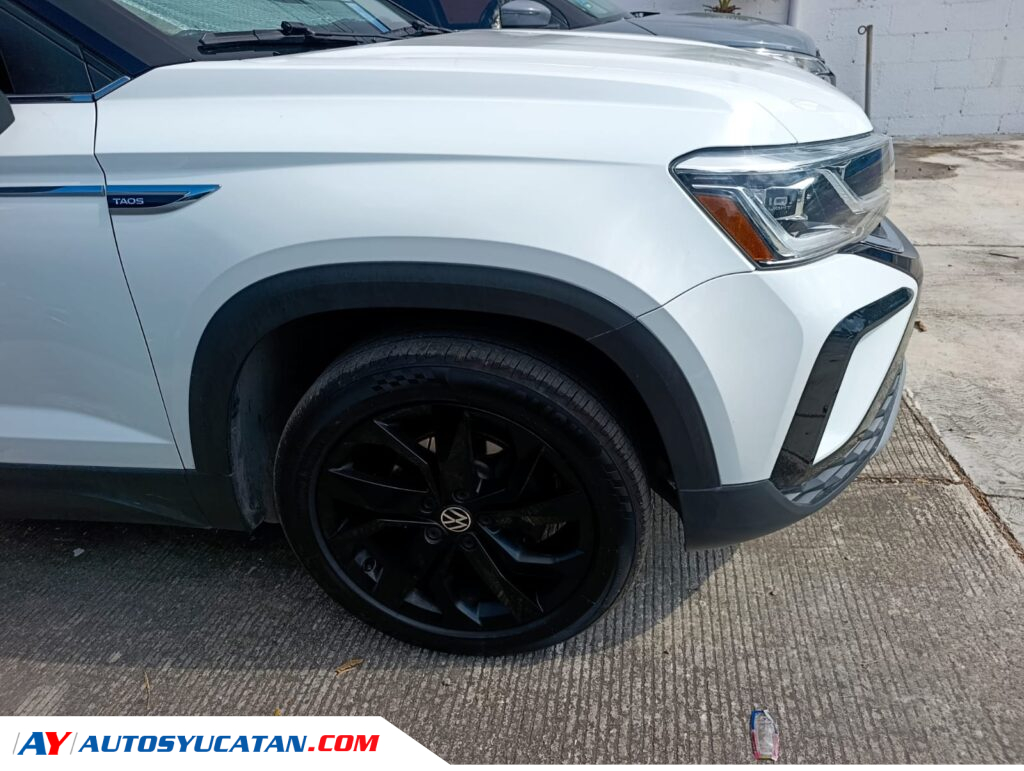 Volkswagen Taos Highline 2023