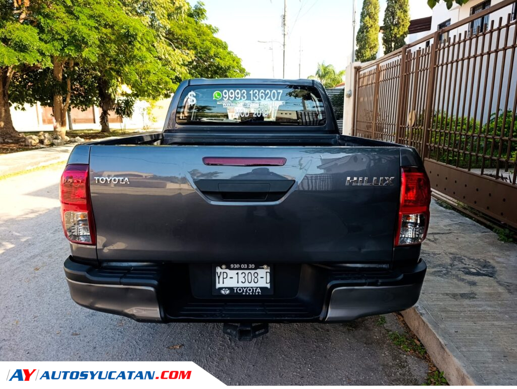 Toyota Hilux SR 2019
