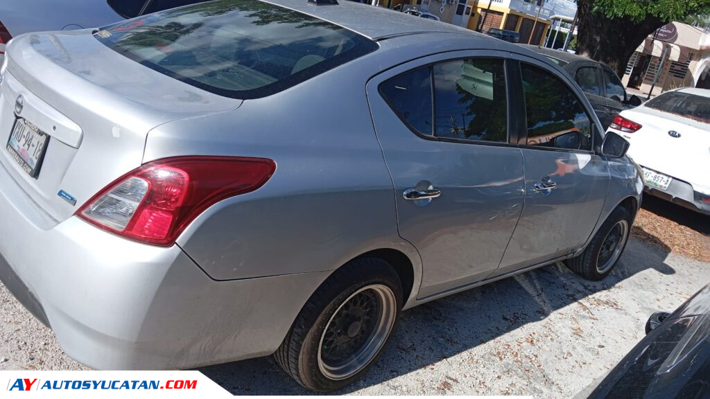 Nissan Versa 2016