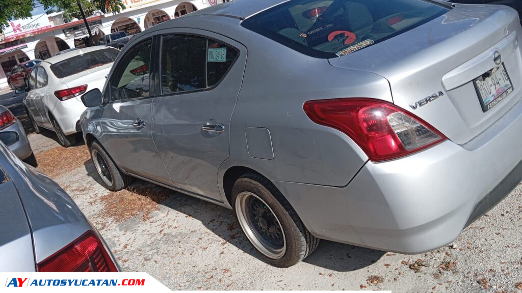 Nissan Versa 2016