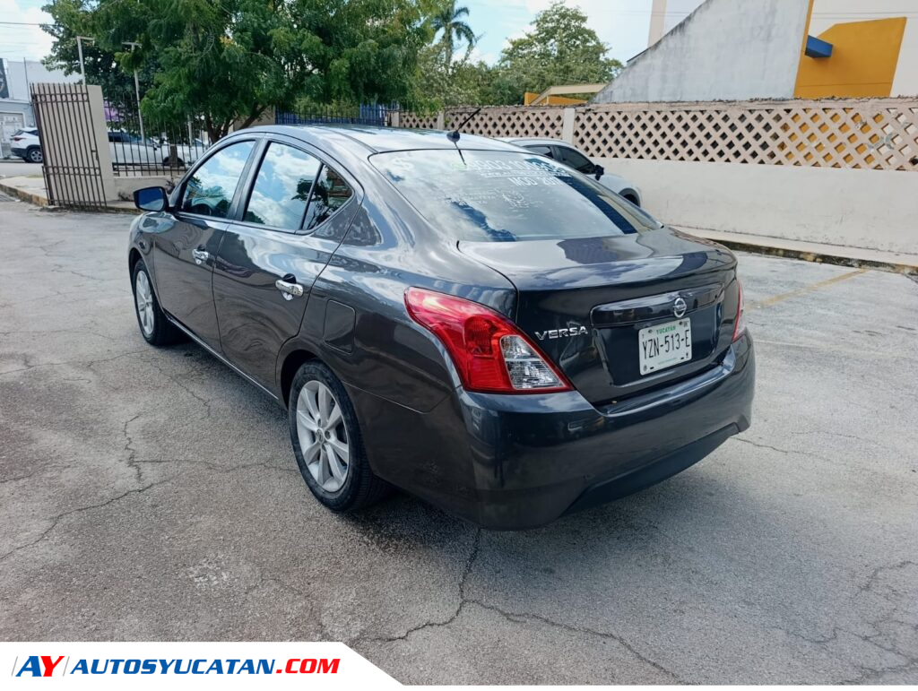 Nissan Versa Advance 2017