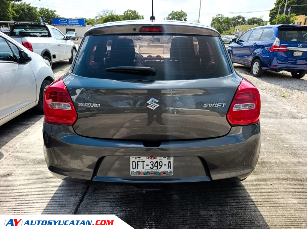 Suzuki Swift GLX Automático 2022