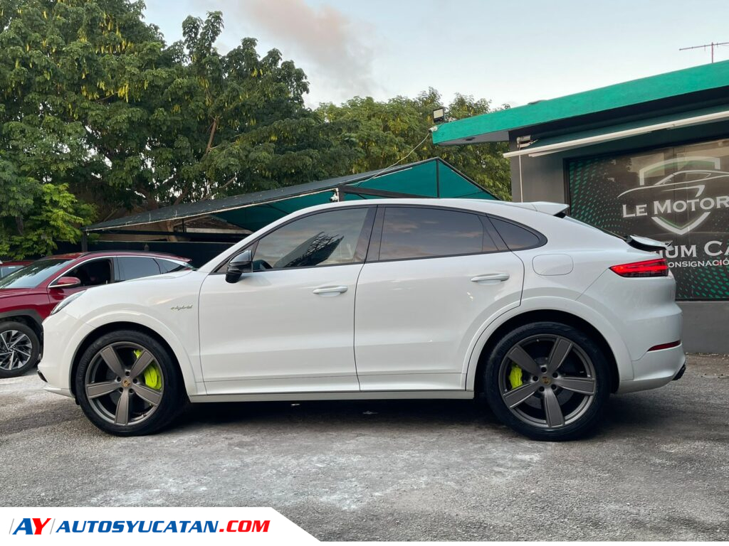 Porsche Cayenne Turbo S Hybrid 2020