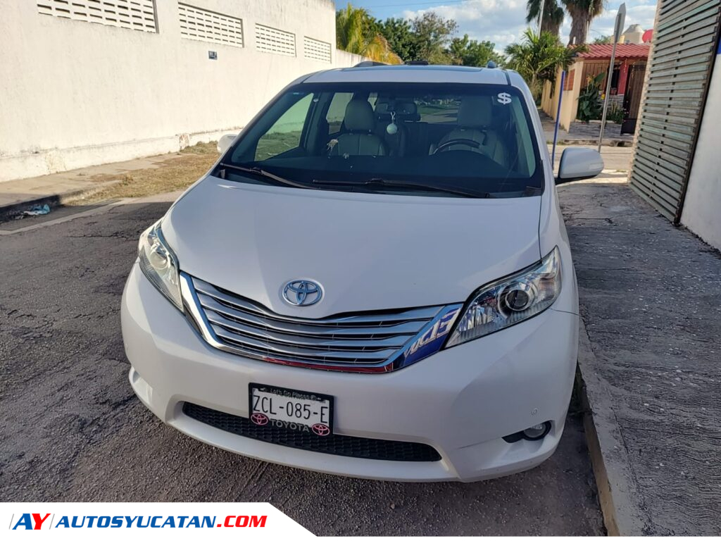 Toyota Sienna Limited 2013