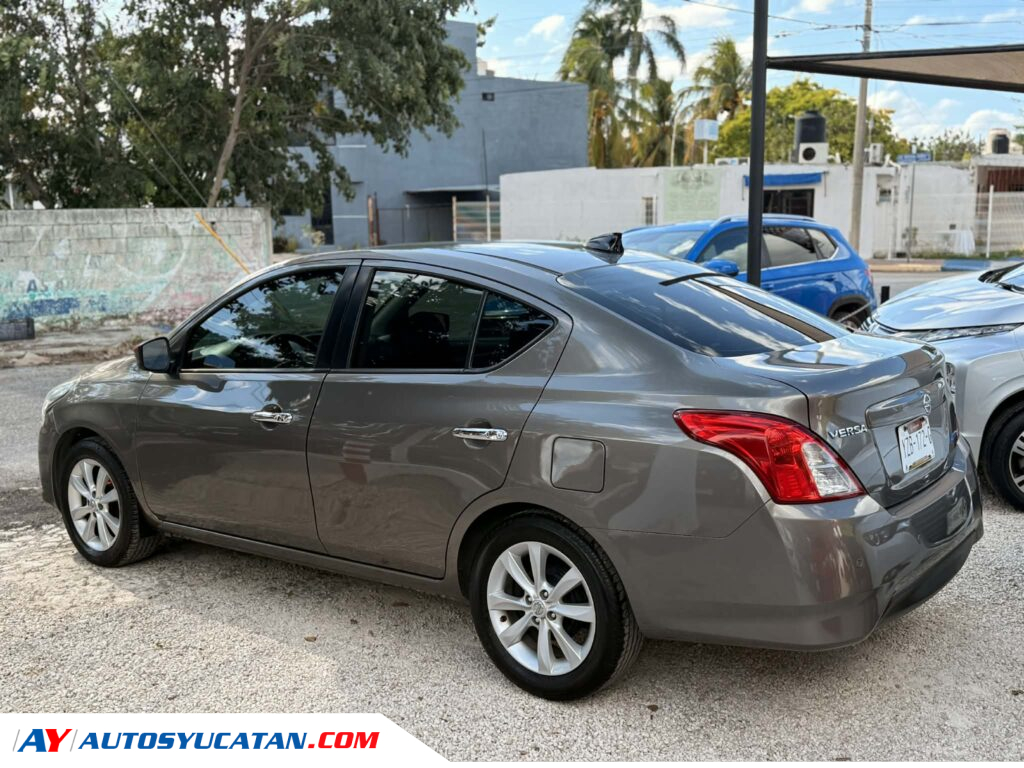 NISSAN VERSA ADVANCE 2015