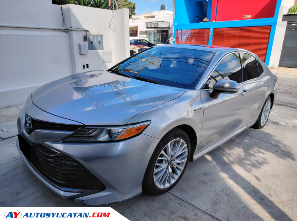 Toyota Camry XLE Hibrido 2019