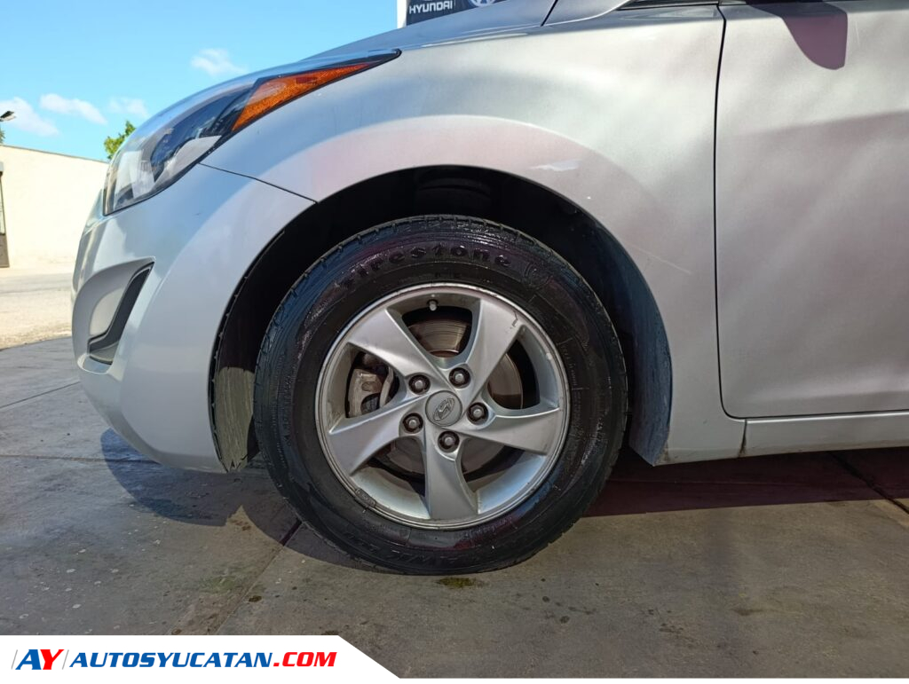 Hyundai Elantra STD 2015