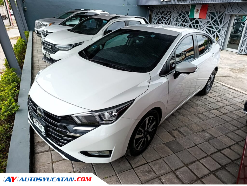 Nissan Versa Advance 2023