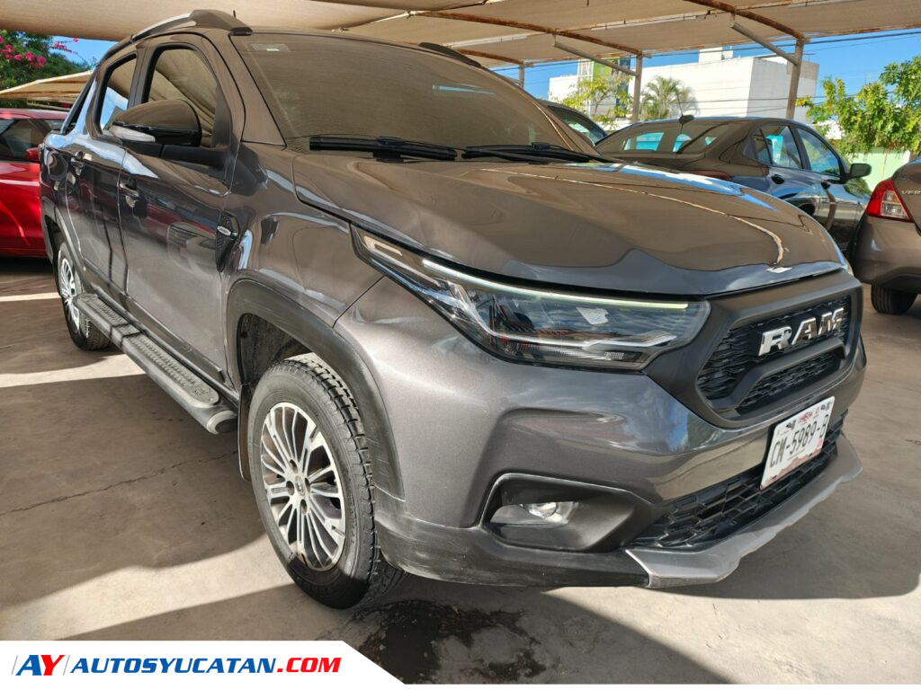 Dodge Ram 700 Longhorn Automática Doble Cabina 2023