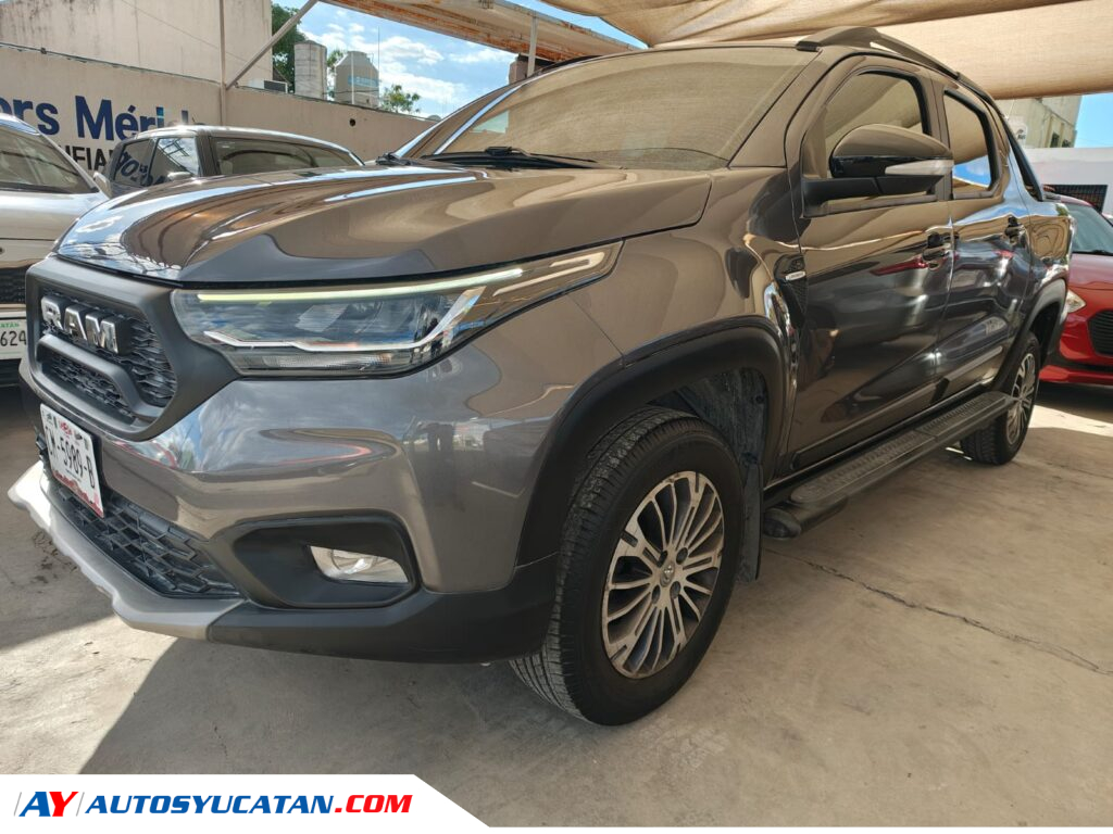 Dodge Ram 700 Longhorn Automática Doble Cabina 2023